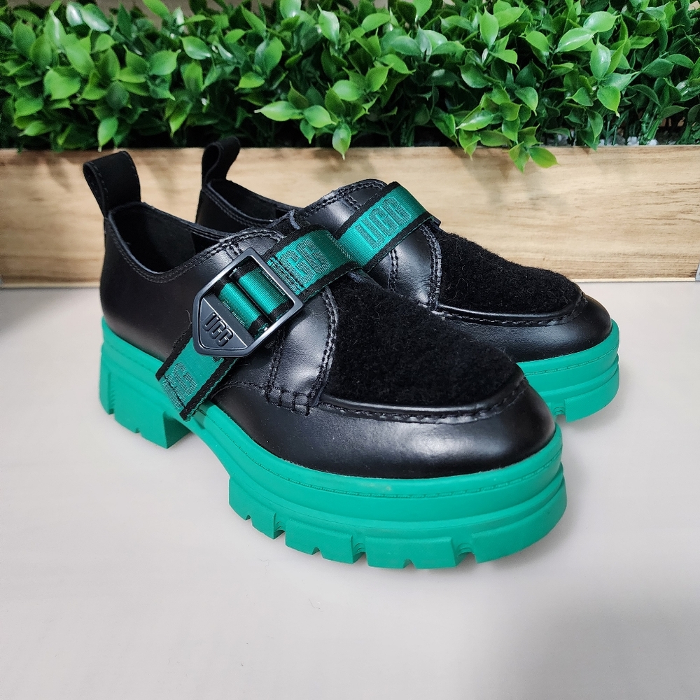 UGG Sneakers